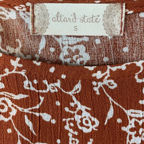 Altar’d State Burnt Orange and White Blouse Size S - Picture 3 of 3